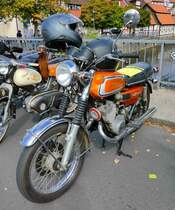 =Suzuki GT 250, 30 PS, Bj. 1974, ausgestellt in Lauterbach, 09-2018