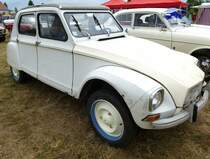 Citroen Dyane, ausgestellt beim warbird & oldtimer Day Bremgarten 2017