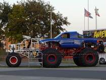 Zwei Monstertrucks in Neubrandenburg am 09.09.2018