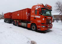 Scania Abrollcontainer mit Anhänger gesehen im Stadtgebiet Nordhausen 26.01.2019