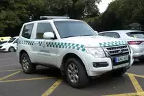 =Mitsubishi Pajero von Agentes De Medio Ambiente, einer spanischen Umweltorganisation, steht im Januar 2019 auf einem Parkplatz auf Teneriffa