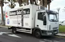 =Iveco Eurocargo Kühltransporter steht im Januar 2019 in Playa de las Americas zur Entladung