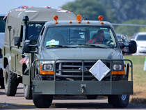 Ein Ford F-350 der 1. Generation, eingesetzt bei der U.S. Air Force Europe. (Fairford, Juli 2018)