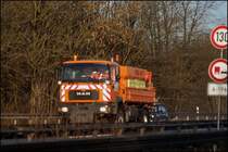 Am Morgen des 25.01.2009 streut der MAN 19.364 die A45 ab. 