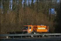 Der Atego 1828 streut im AK Hagen. (25.01.2009)
