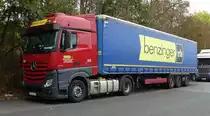=MB Actros von der Spedition  benzinger  steht im Oktober 2018 in Fulda Nord