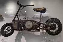 Ein Fallschirmjäger-Motorrad Mk.2 Excelsior im Militärhistorischen Museum der Bundeswehr. (Dresden, April 2017)