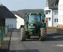 =John Deere 6230 unterwegs in Petersberg-Marbach im März 2019