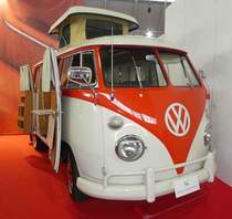 =VW T1 als Campingfahrzeug ausgestellt bei den Retro Classics in Stuttgart, 03-2019