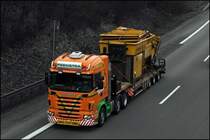 SCANIA R500 \8/ des niederl�ndischen Schwerlastunternehmen FEENSTRA/Holtrop Van der Vlist Transportgroup ist durch das Sauerland in Richtung S�den unterwegs. Was f�r ein Ger�t? (02.03.2009)