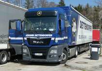 =MAN Sattelzug von JOHANN DETTENDORFER rastet an der A 8 im April 2019