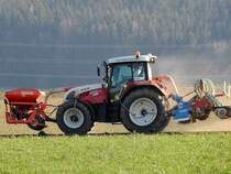 STEYR 6175 CVT, mit Gerätschaft zur Feldbewirtschaftung; 190330