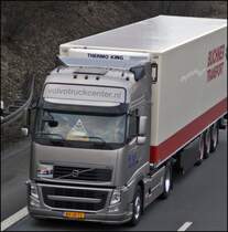 Ein neuer Volvo FH 440PS Euro5 des niederl�ndischen Truckvermieters volvotruckcenter.nl ist bei L�denscheid in Richtung S�den unterwegs. (02.03.2009)
