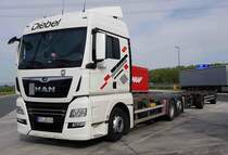 =MAN der Spedition DIEBEL steht auf einem Rastplatz an der A 66 im April 2019