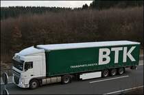 DAF XF105.460  SpaceCab  der BTK TRANSPORTLOGISTIK.BTK(Befrachtungs- und Transportkontor) wurde vor rund 70 Jahren als Tochterunternehmen der Aschaffenburger Zellstoffwerke f�r den Holzimport gegr�ndet. Hauptsitz ist Rosenheim und in Radom (Polen) gibt es eine Zweigstelle. Auf Internationalen Strecken ist BTK als Anbieter von Komplettladungen und umfassenden Logistikl�sungen in der Schweiz, Beneluxstaaten, Polen, Tschechien und derSlowakei etabliert.