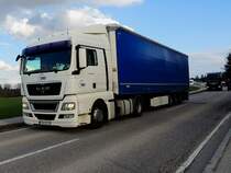 MAN TGX 18.440 unterwegs auf der B143 bei Ried i.I.; 190319