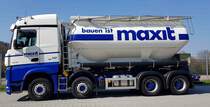 MB Arocs von MAXIT steht im April 2019 an der A 66