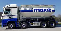 MB Arocs von MAXIT steht im April 2019 an der A 66