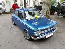 NSU 1200 TT, gebaut von 1968 bis 1972. Von diesem sportlichen Gebrauchswagen wurden insgesamt 64.269 Einheiten produziert. Davon 14.942 mit dem 1.0l Motor und 49.327 mit dem 1.2l Motor. Der abgelichtete TT hat einen Vierzylinderreihenmotor mit einem Hubraum von 1177 cm³. Der 65 PS starke Motor verhilft dem Wagen zu einer Höchstgeschwindigkeit von 153 km/h. 12. Oldtimertreffen in Essen-Kettwig am 01.05.2019.