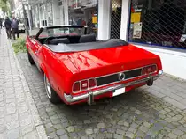 Heckansicht eines Ford Mustang Convertible aus dem Modelljahr 1973. 12. Oldtimertreffen in Essen-Kettwig am 01.05.2019.