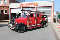 Mercedes Benz Feuerwehr Löschfahrzeug Oldtimer am 01.05.19 beim Tag der offenen Tür der Feuerwehr Heppenheim