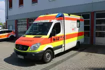 DRK OV Heppenheim Mercedes Benz Sprinter RTW (HP11/85-2) am 01.05.19 beim Tag der offenen Tür der Feuerwehr