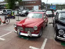 Volvo P131. Die Baureihe 120/130 wurde im Volksmund auch  Amazon  genannt. Hier habe ich einen  Amazon  mit dem B20A Motor ablichten können, wie er ab 1968 verbaut wurde. Dieser Vierzylinderreihenmotor hat einen Hubraum von 1990 cm³ und leistet 82 PS. Classicday der Werbegemeinschaft Essen-Borbeck am 05.05.2019.