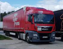 =MAN-Sattelzug der Spedition INTERTRANS rastet an der A 7 im Mai 2019