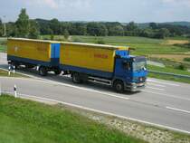 Ein Mercedes H�ngerzug auf der B 388