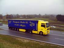 Ein S�ner MAN TGA Sattelzug auf der B 388