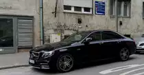 Mercedes-Benz E-Klasse. Foto: Pécs, Frühling von 2019.