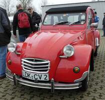 =Citroen 2 CV 6 Club, gesehen bei der Technorama Kassel im März 2019