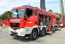 Merck Werkfeuerwehr Rosenbauer ULF mit Löscharm am 26.05.19 beim Kreisfeuerwehrtag in Michelstadt (Odenwald)
