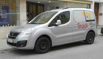 =Peugeot Partner von  Snack-Bär  steht im April 2019 in Traunstein