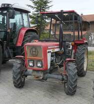 =Lindner 350 SA steht im April 2019 bei einem Landmaschinenhändler in Siegsdorf