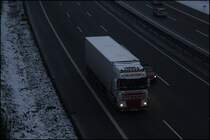 Nochmals das Bild des DAF XF95.530(?) der FR.RITTER Bremerhaven. Diesmal aber nicht bearbeitet. Nur nachgesch�rft. Sehr deutlich ist die Extrabeleuchtung zusehen.