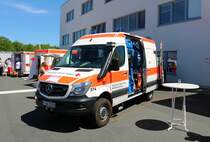 DRK Mercedes Benz Sprinter Offroad RTW am 02.06.19 beim Tag der offenen Tür der Feuerwehr