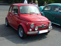 Steyr Puch 650 TR 1, gebaut von 1964 bis 1969. Die  Rennsemmel  aus Graz-Thondorf wurde vielfach im Bergrenn- und Rundstreckensport eingesetzt. Der Zweizylinderboxermotor mit einem Hubraum von 643 cm³ leistet laut Werk bis zu 30 PS. Durch verschiedene Modifizierungen war jedoch wesentlich mehr Leistung möglich.  Er stellte die Fahrleistungen des Cinquecento, von dem der Steyr Puch abgeleitet wurde, bei weitem in den Schatten. Kleinwagentreffen an Mo´s Bikertreff in Krefeld am 20.06.2019.