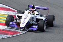 Tatuus T-318, Formel 3, W Series nur Fahrerinnen können teilnehmen, alle Rennen finden im Rahmen der DTM statt. Nr.27 Alice Powell(GB). Hier am 18.Mai in Zolder