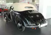 =DKW F 10 Cabriolet, Bj. 1950, 684 ccm, 20 PS, ausgestellt im Audi-Museum Ingolstadt im April 2019. Von diesem DKW F 10 wurden ingesamt 195 Cabriolets und Limousinen gefertigt.