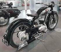 =DKW RT 250 HW, Bj. 1952, 11 PS, 244 ccm, ausgestellt im Audi-Museum Ingolstadt, 04-2019. In der Zeit von 1952 - 1953 wurden 34131 Exemplare dieses Motorrades gefertigt. 