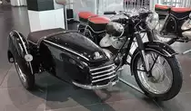 =DKW RT 350 S mit Binder-Seitenwagen, Bj. 1956, 348 ccm, 18,5 PS, gesehen im Audi-Museum Ingolstadt im April 2019. 