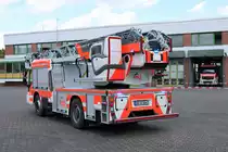 Neue Feuerwehr Aschaffenburg IVECO Magirus DLK 23/12 am 10.05.19 bei einen Fototermin 