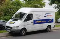 MB Sprinter von  premio  steht im Juni 2019 in Hünfeld