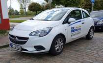 =Opel Corsa der Diakonie steht im Mai 2019 in Friedrichstadt