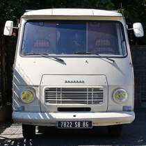 Ein Peugeot J 7 Serie II Ende Juni 2019 in Hattingen.