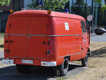 Ein Mercedes-Benz L319B SW1000 der Freiwilligen Feuerwehr Kirchhellen Ende Juni 2019 in Hattingen.