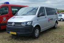 =VW T 6 einer niederländischen Autovermietung steht auf dem Besucherparkplatz der Rettmobil 2019 in Fulda, 05-2019