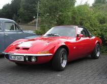 recht selten ist wohl dieser OPEL GT AL Cabrio Bauj. 1969 - 4 Zyl. - 1900 ccm - 135 PS, gesehen bei der 10. Oldtimer-Rallye des OC Schalksmhle 2003