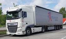 =DAF XF der Spedition  eXcelsior  rastet an der A 7, Mai 2019
